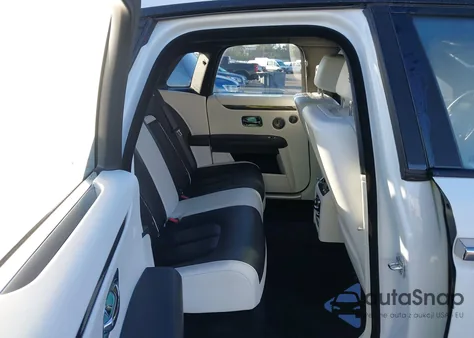 2022 Rolls-Royce Ghost z USA, uszkodzony, nr VIN SCATD6C04NU209944